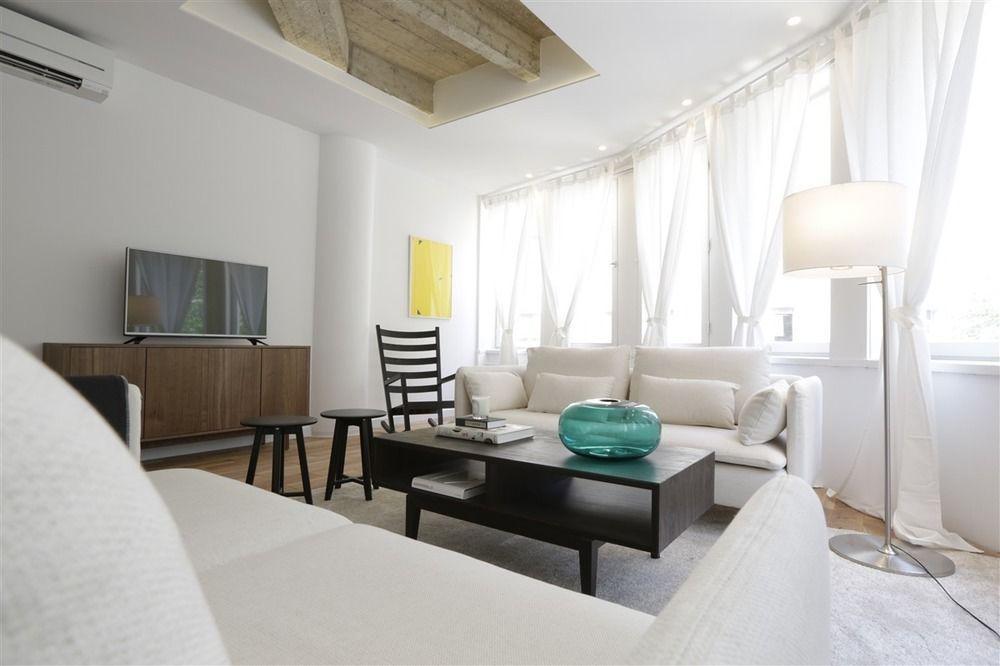 แองเจิล เมนสแควร์ ซาเกรบ Apartment ซาเกร็บ ภายนอก รูปภาพ